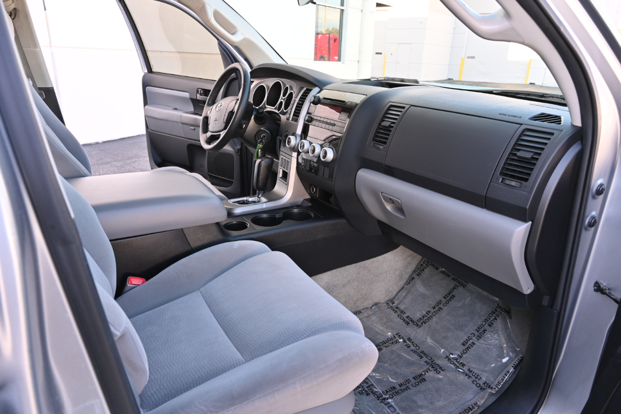 Toyota Sequoia  2011
