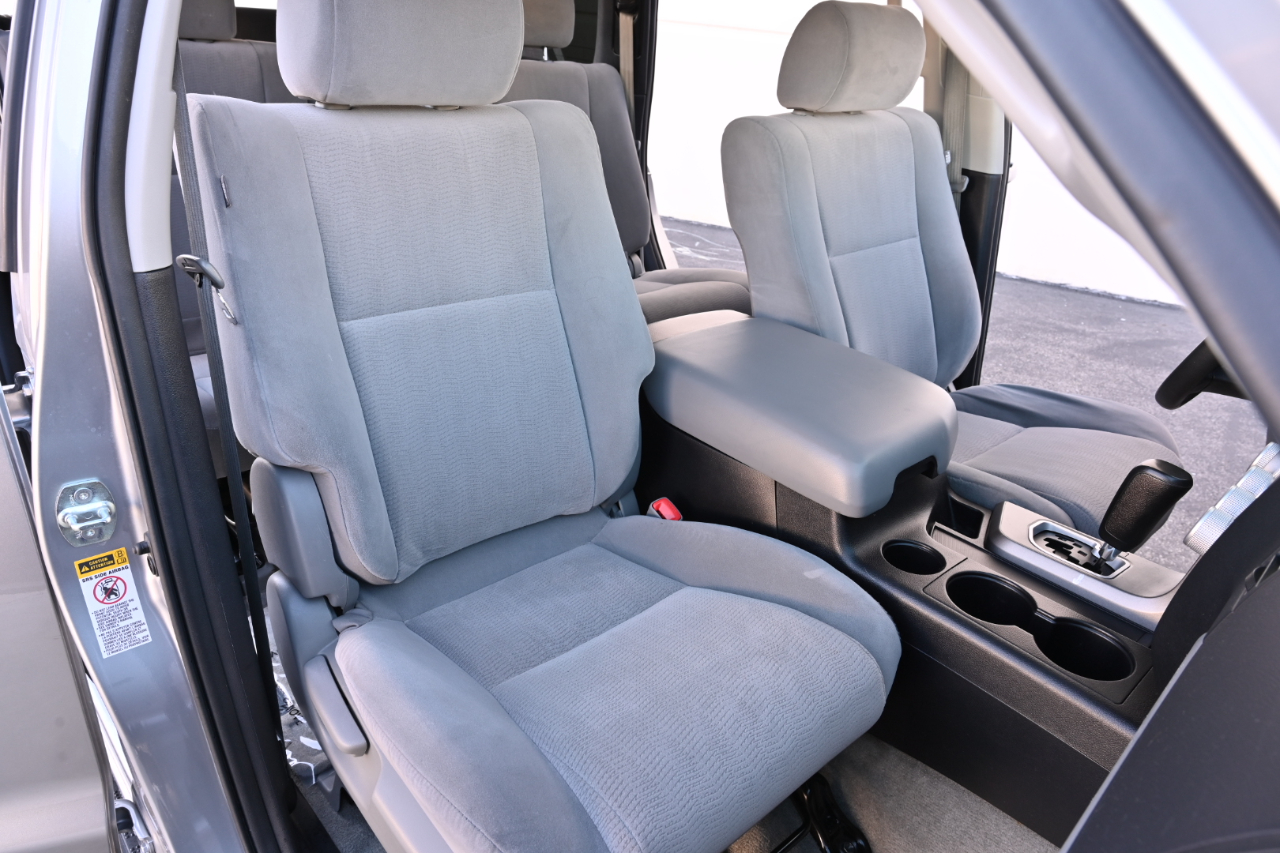 Toyota Sequoia  2011
