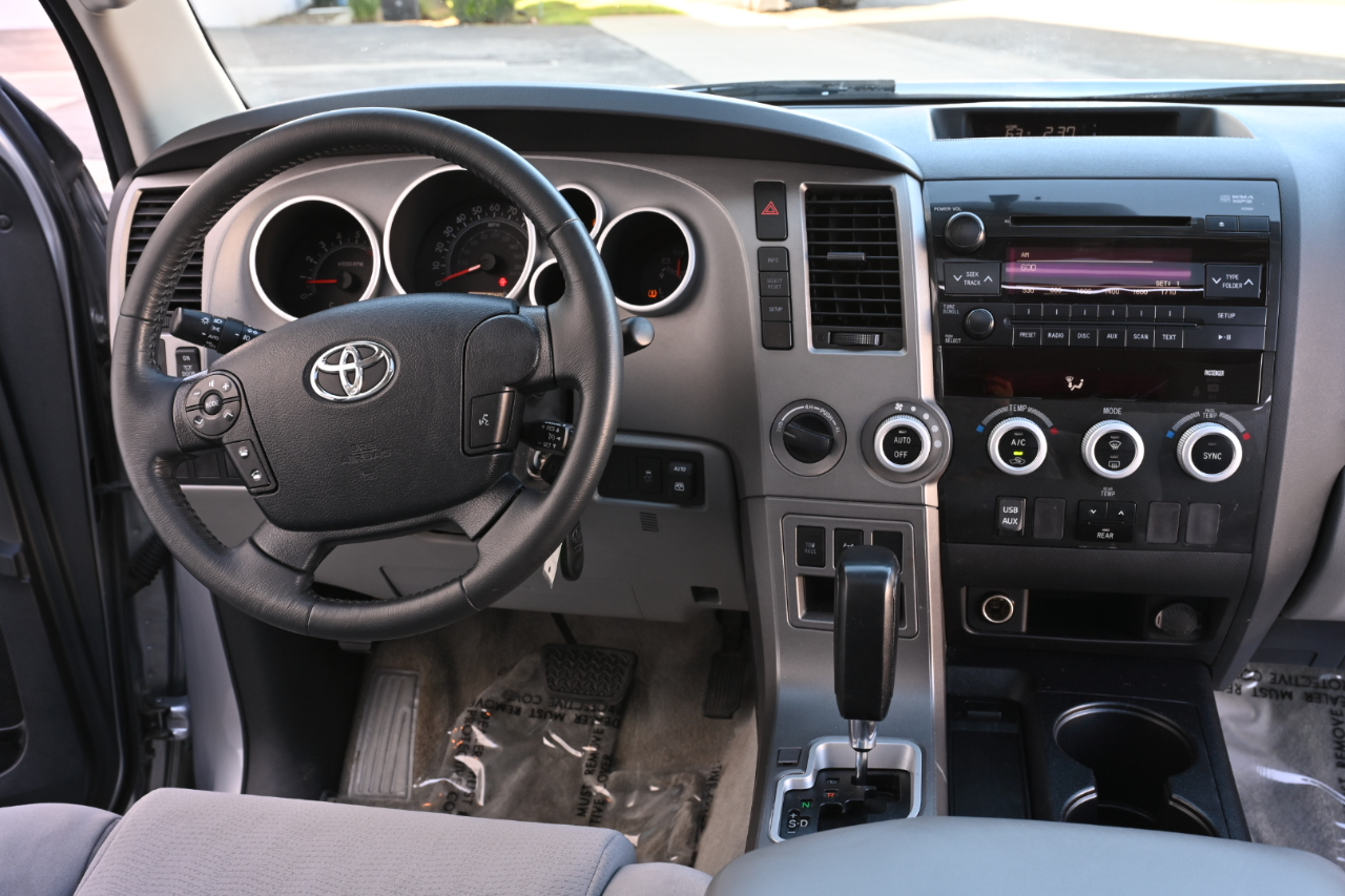 Toyota Sequoia  2011