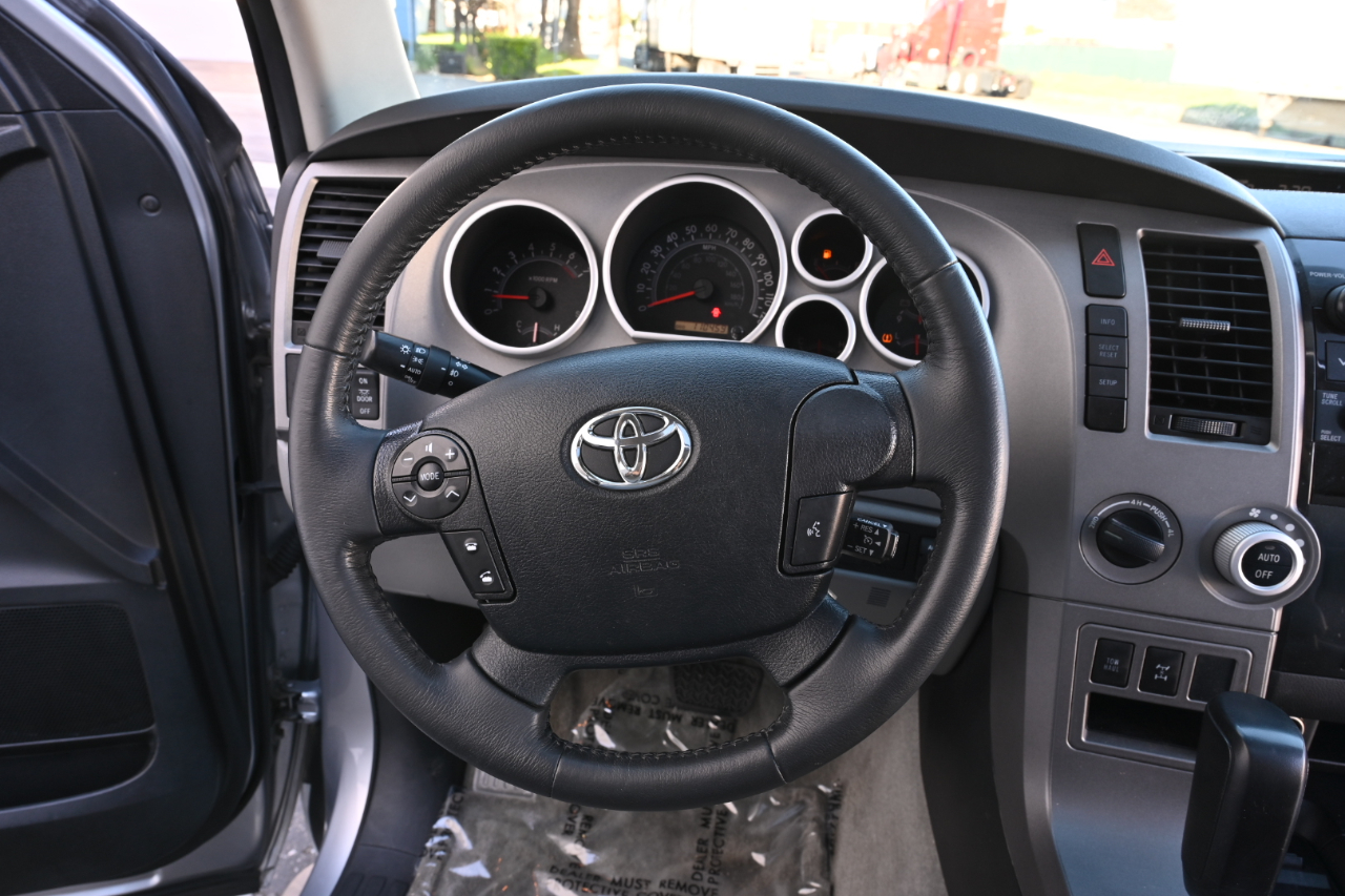 Toyota Sequoia  2011