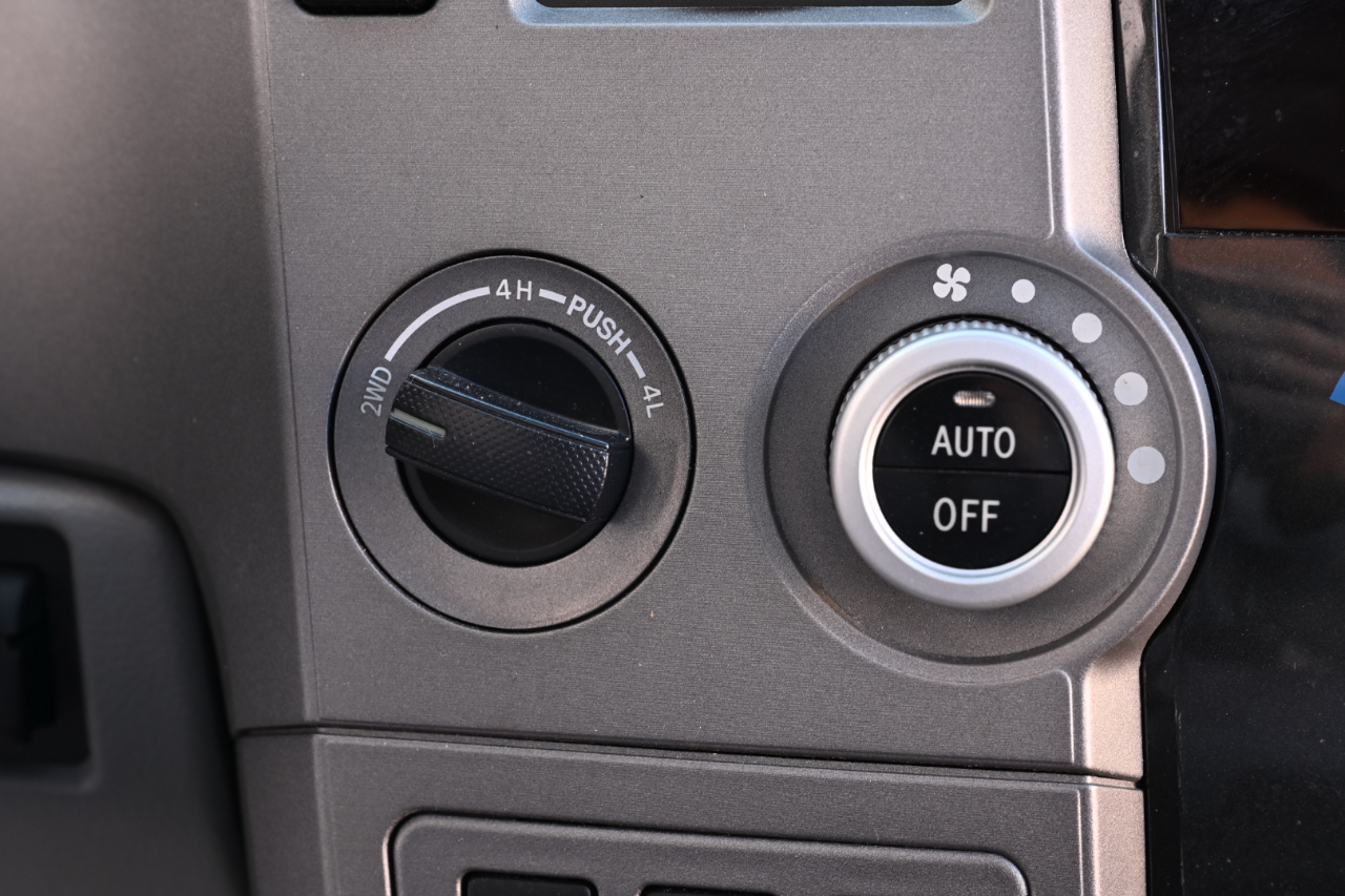 Toyota Sequoia  2011