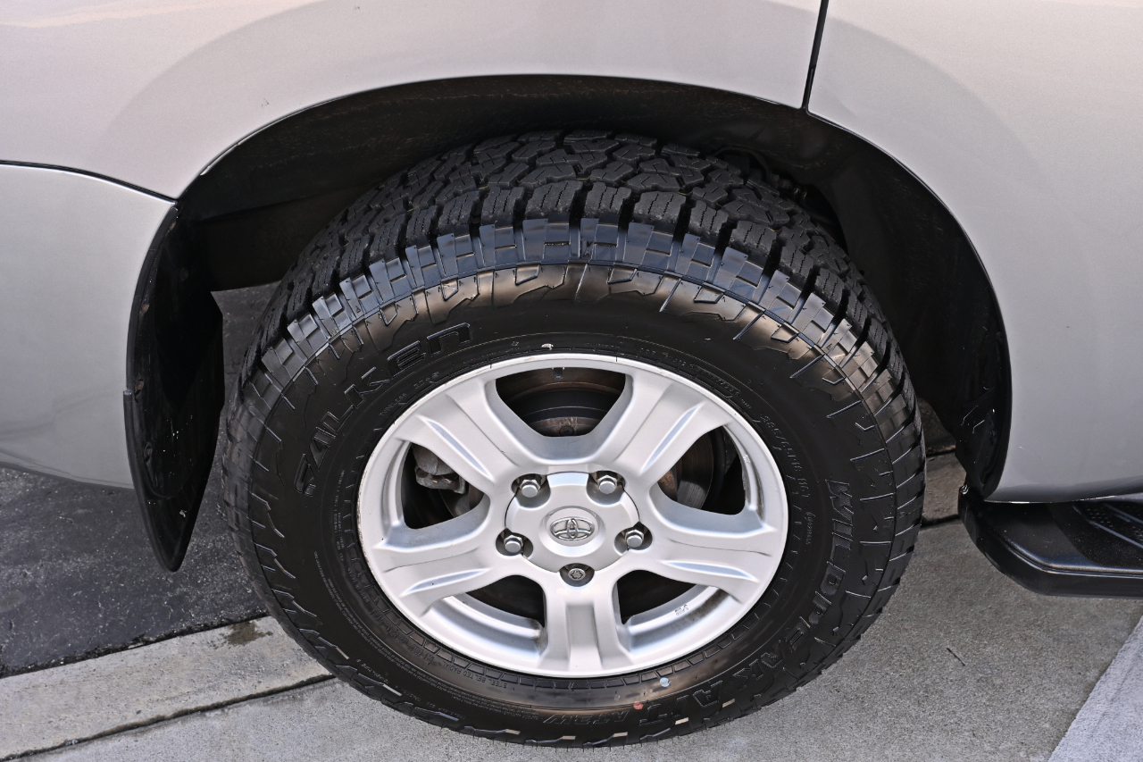 Toyota Sequoia  2011