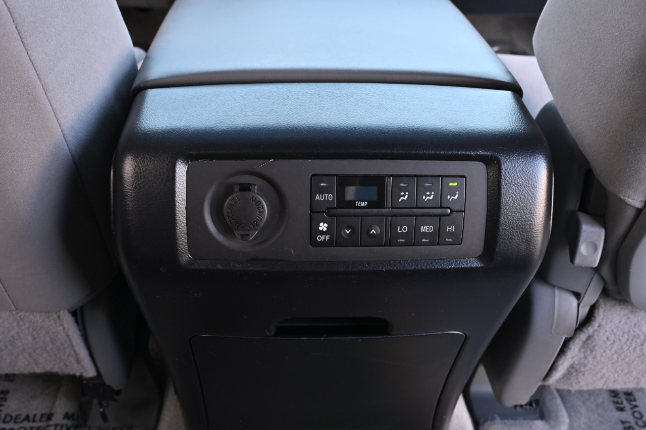 Toyota Sequoia  2011