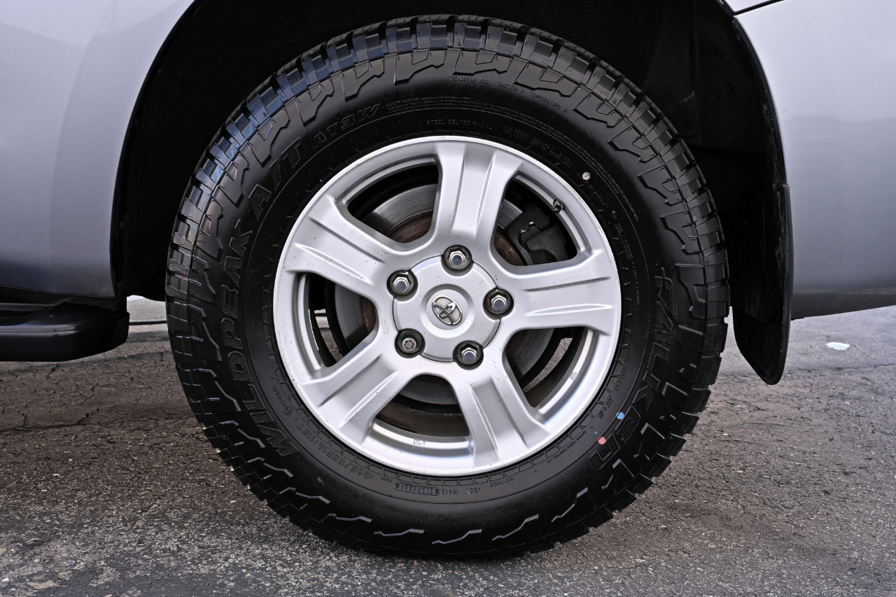 Toyota Sequoia  2011