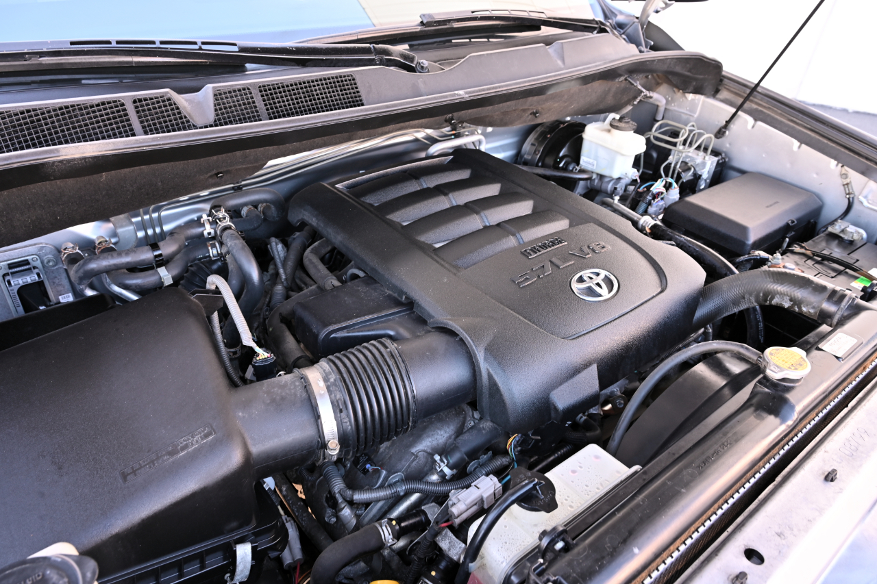 Toyota Sequoia  2011