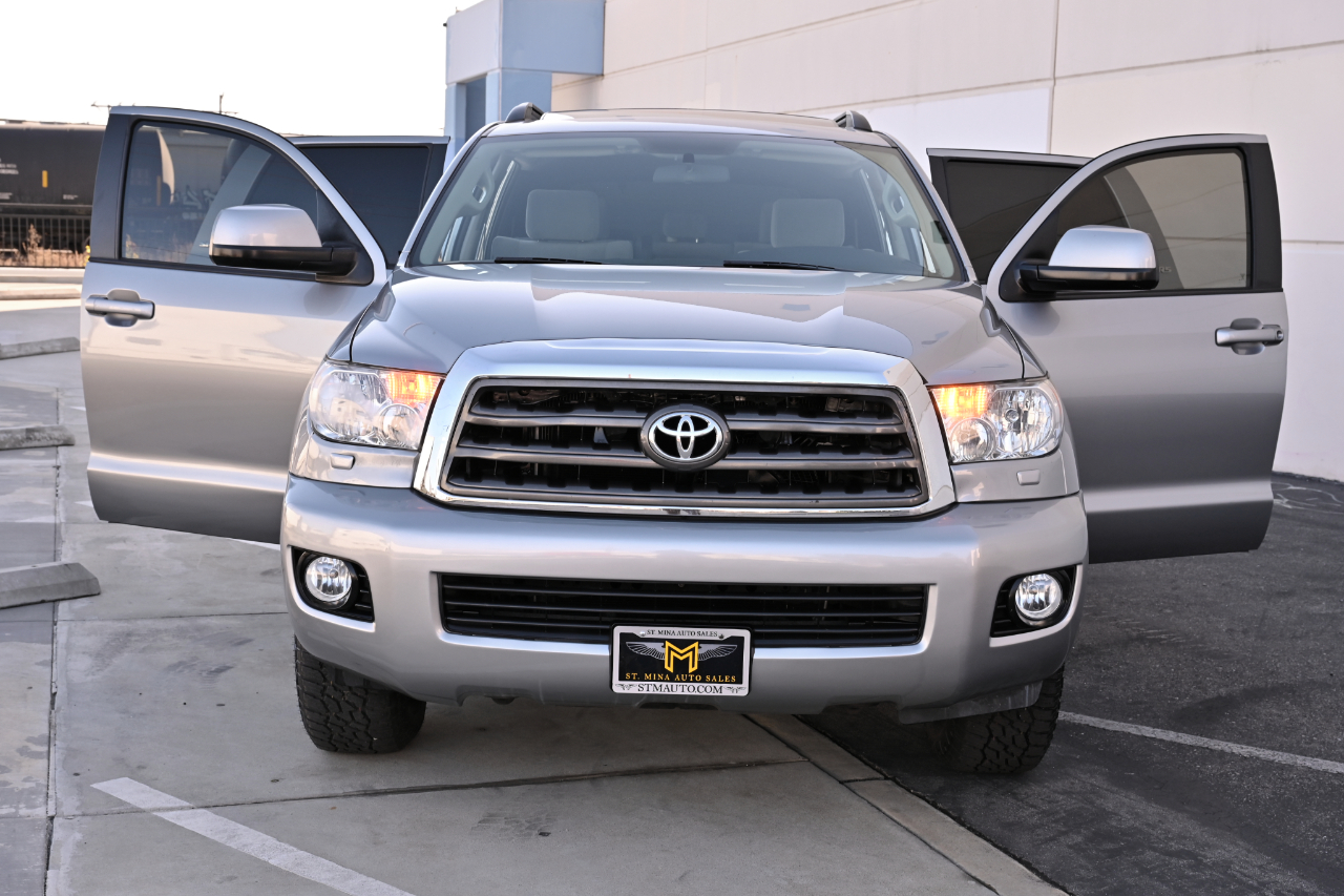 Toyota Sequoia  2011