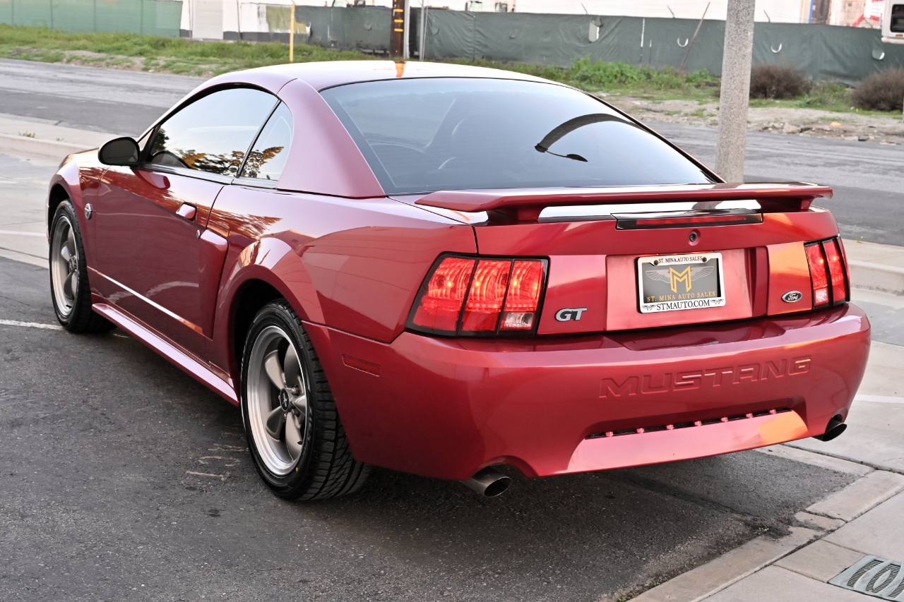 Ford Mustang Premium Coupe 2004