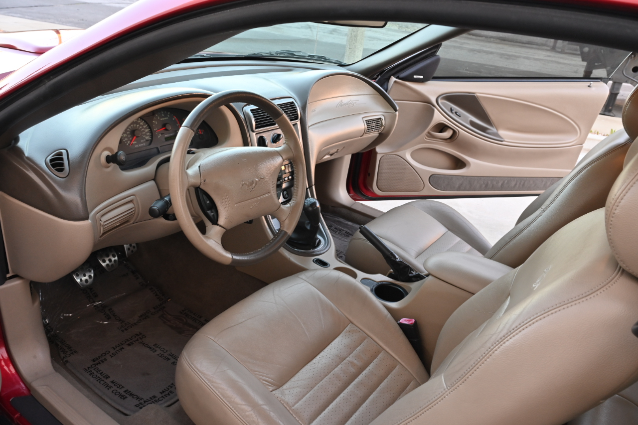 Ford Mustang Premium Coupe 2004