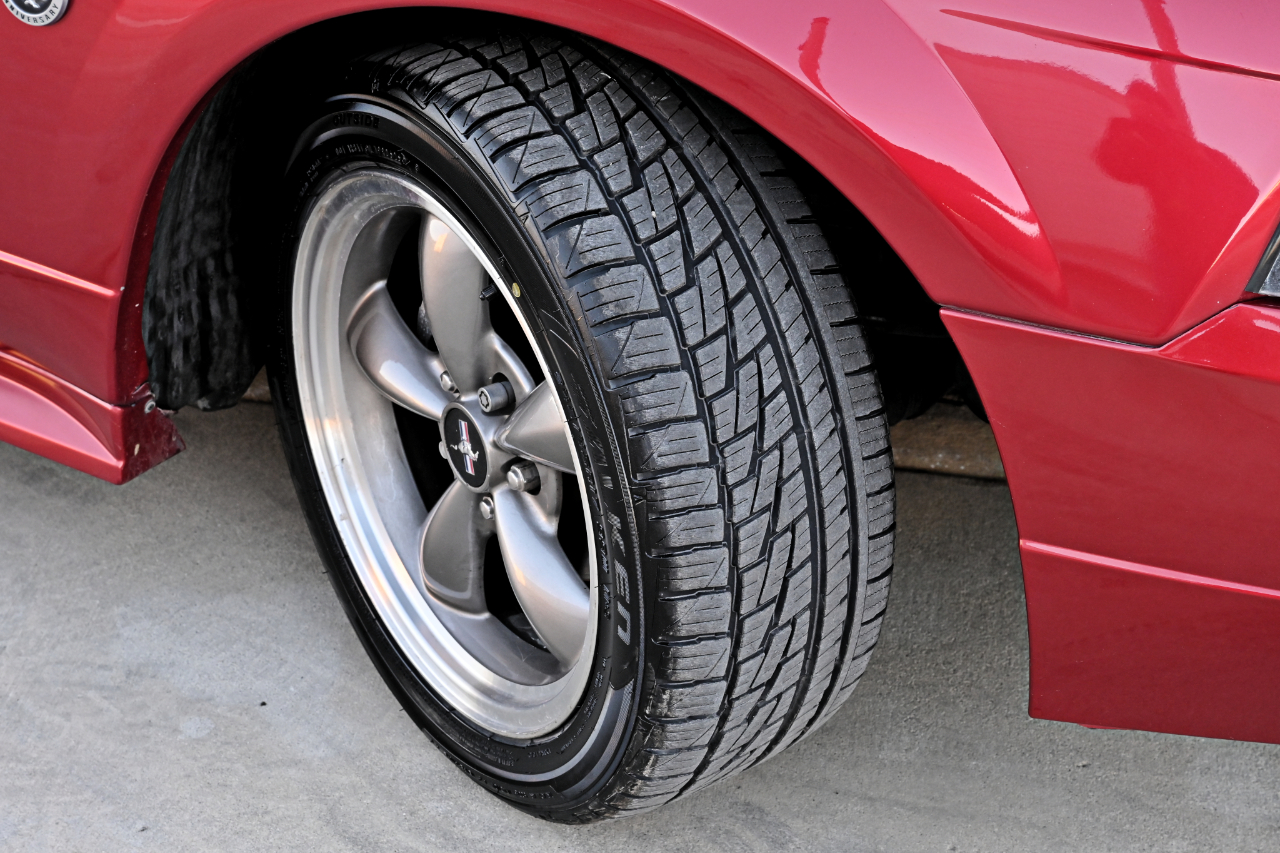 Ford Mustang Premium Coupe 2004