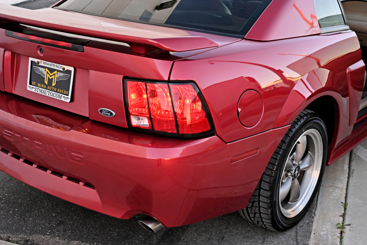 Ford Mustang Premium Coupe 2004