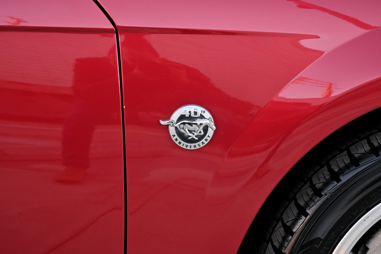 Ford Mustang Premium Coupe 2004