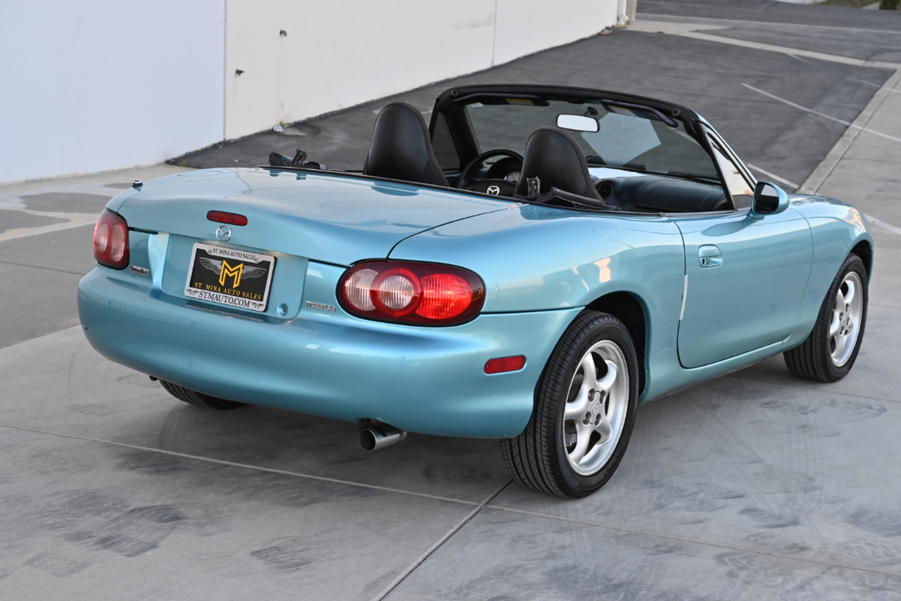 Mazda MX-5 Miata  2002