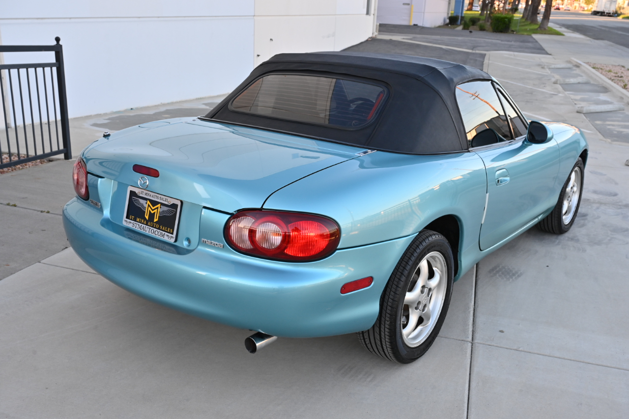 Mazda MX-5 Miata  2002