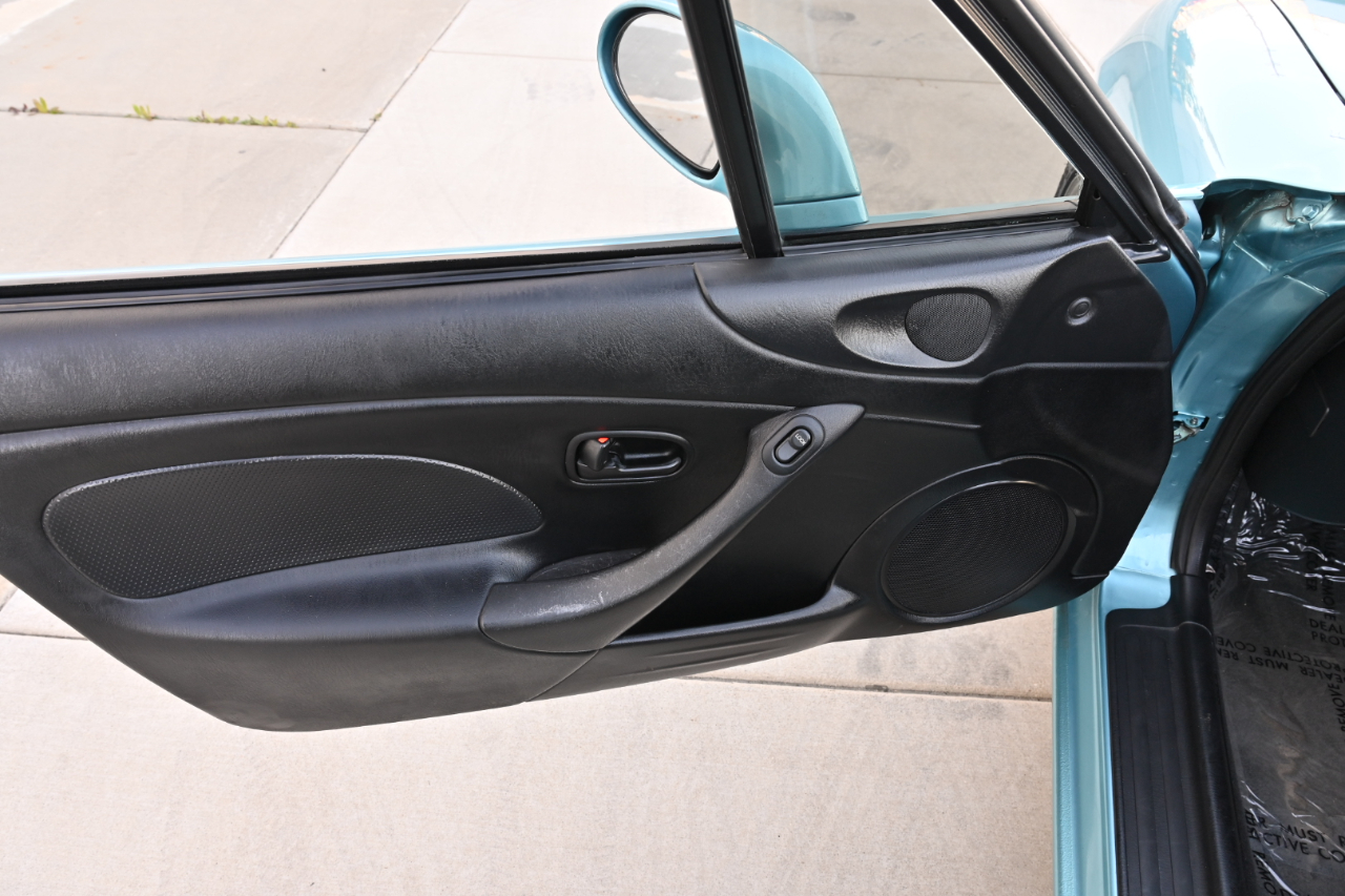 Mazda MX-5 Miata  2002