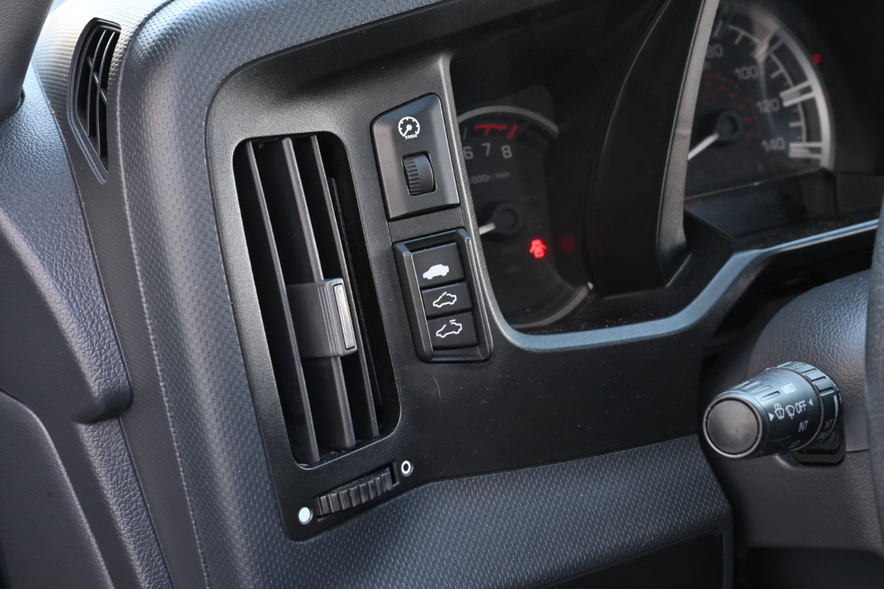 Honda Ridgeline 4WD Crew Cab RTL 2011