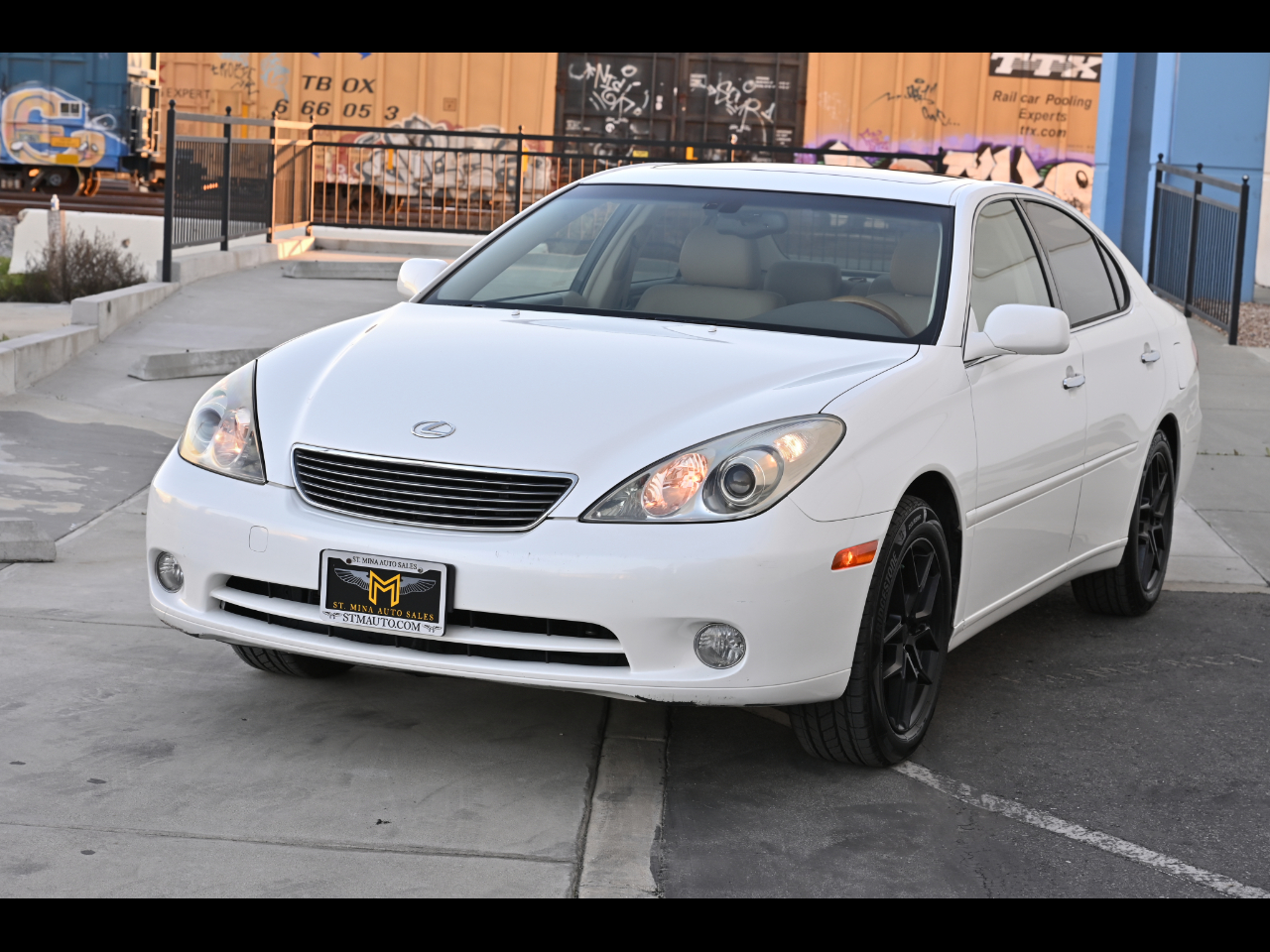 2005 Lexus ES 330 Sedan