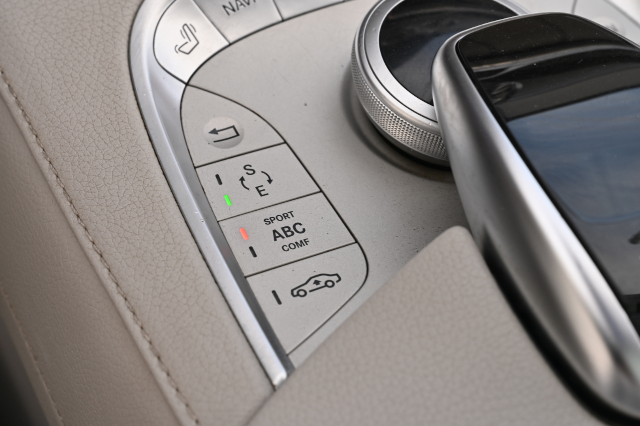 Mercedes-Benz S-Class  2015