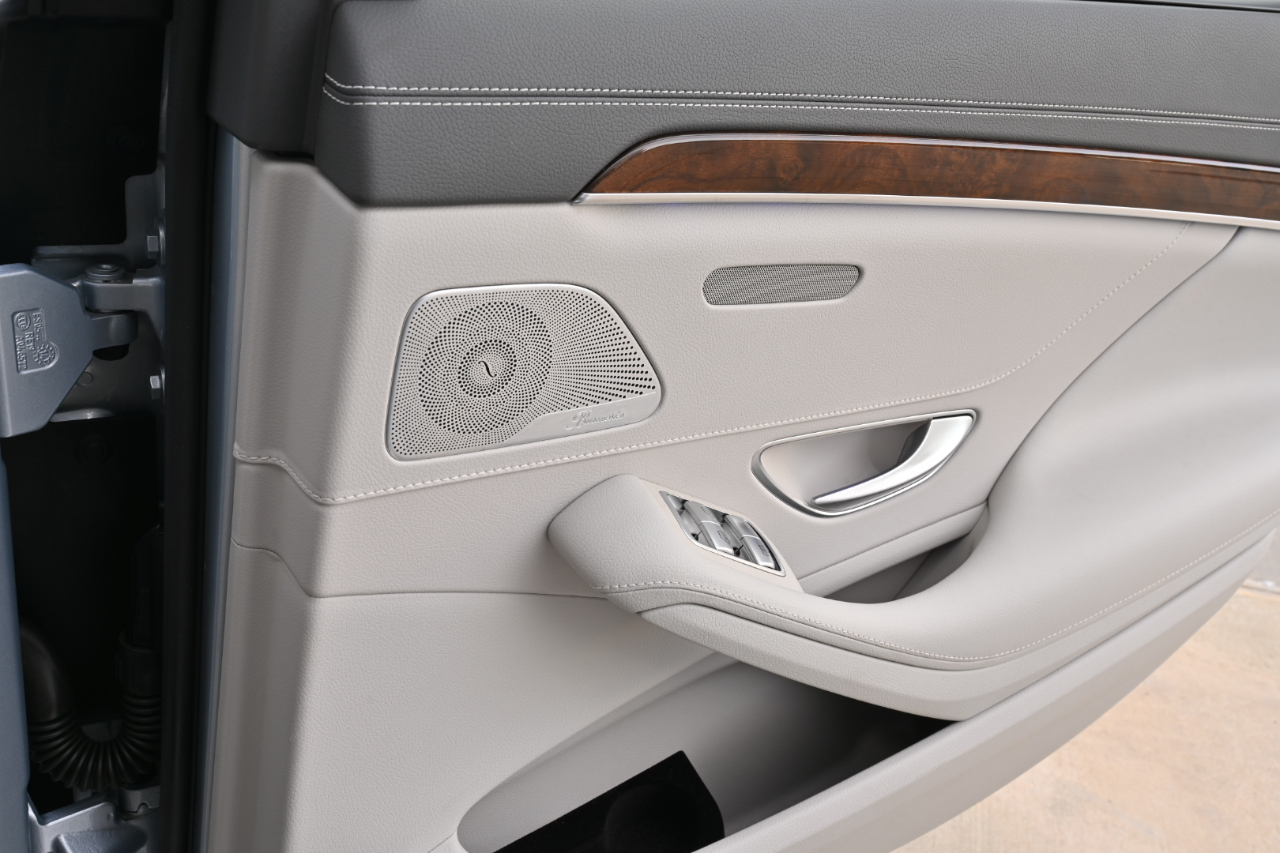 Mercedes-Benz S-Class  2015