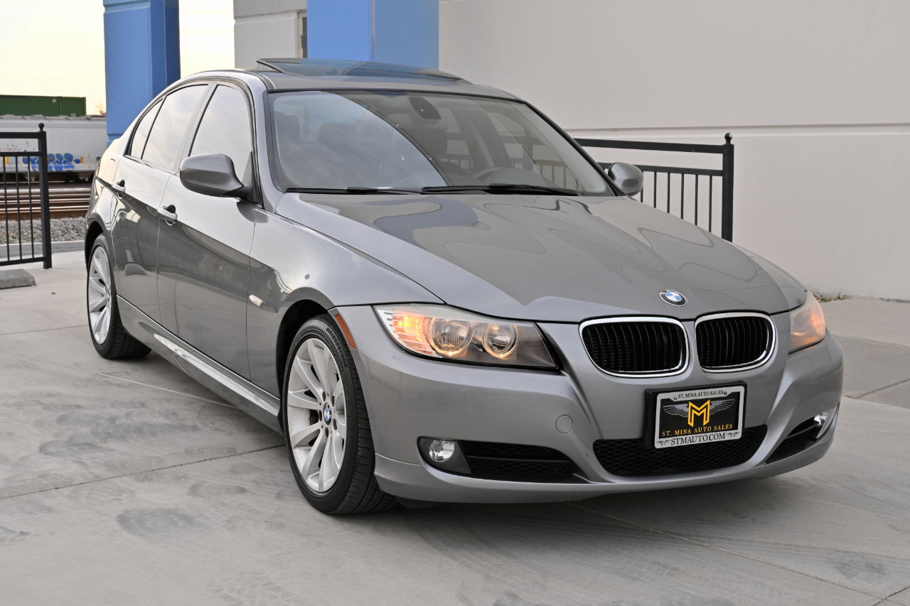 BMW 3 Series  2011