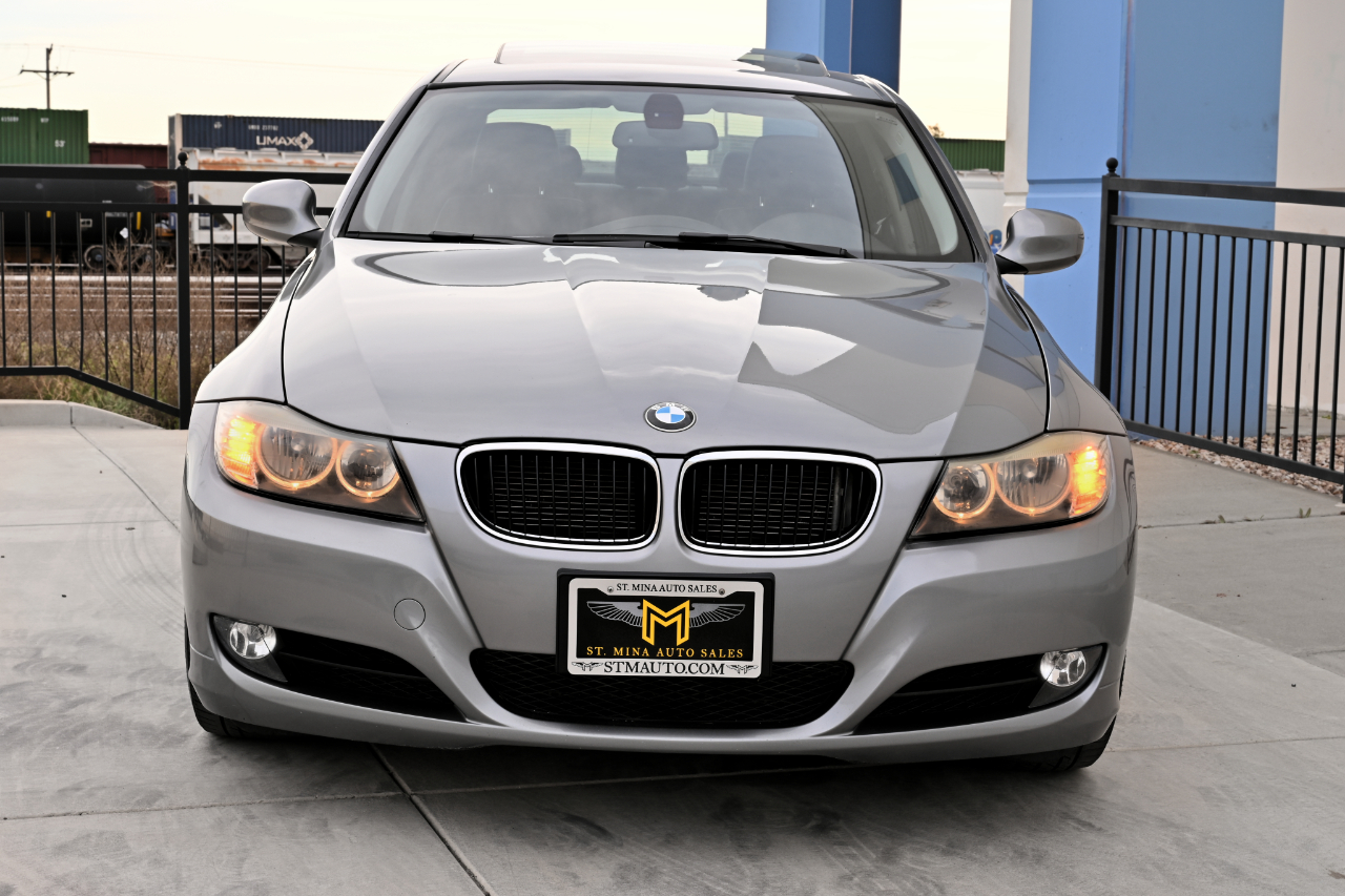 BMW 3 Series  2011