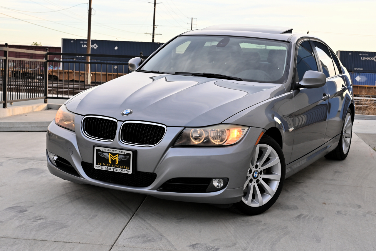 BMW 3 Series  2011