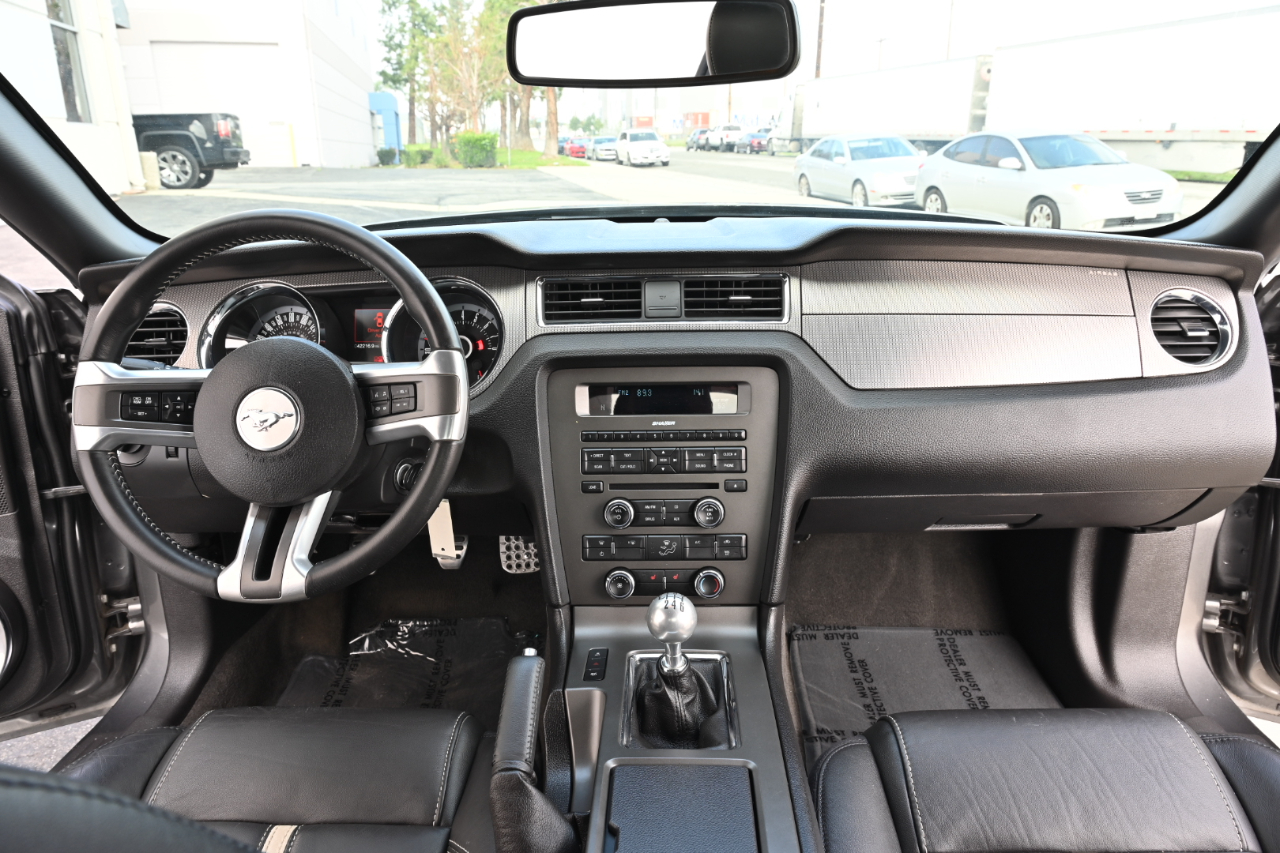 Ford Mustang GT Premium Coupe 2013