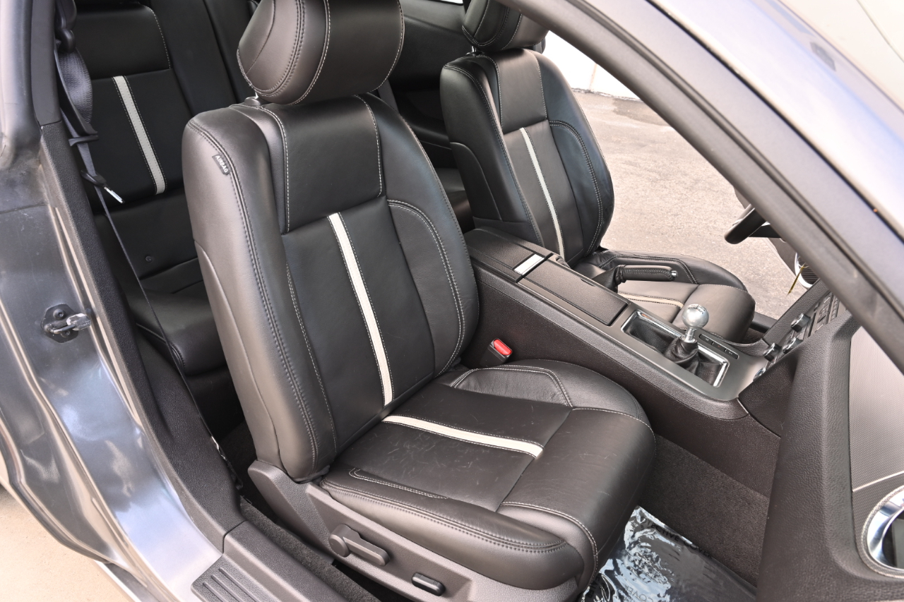 Ford Mustang GT Premium Coupe 2013