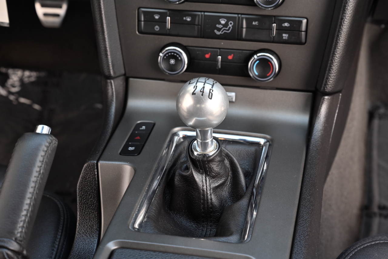 Ford Mustang GT Premium Coupe 2013