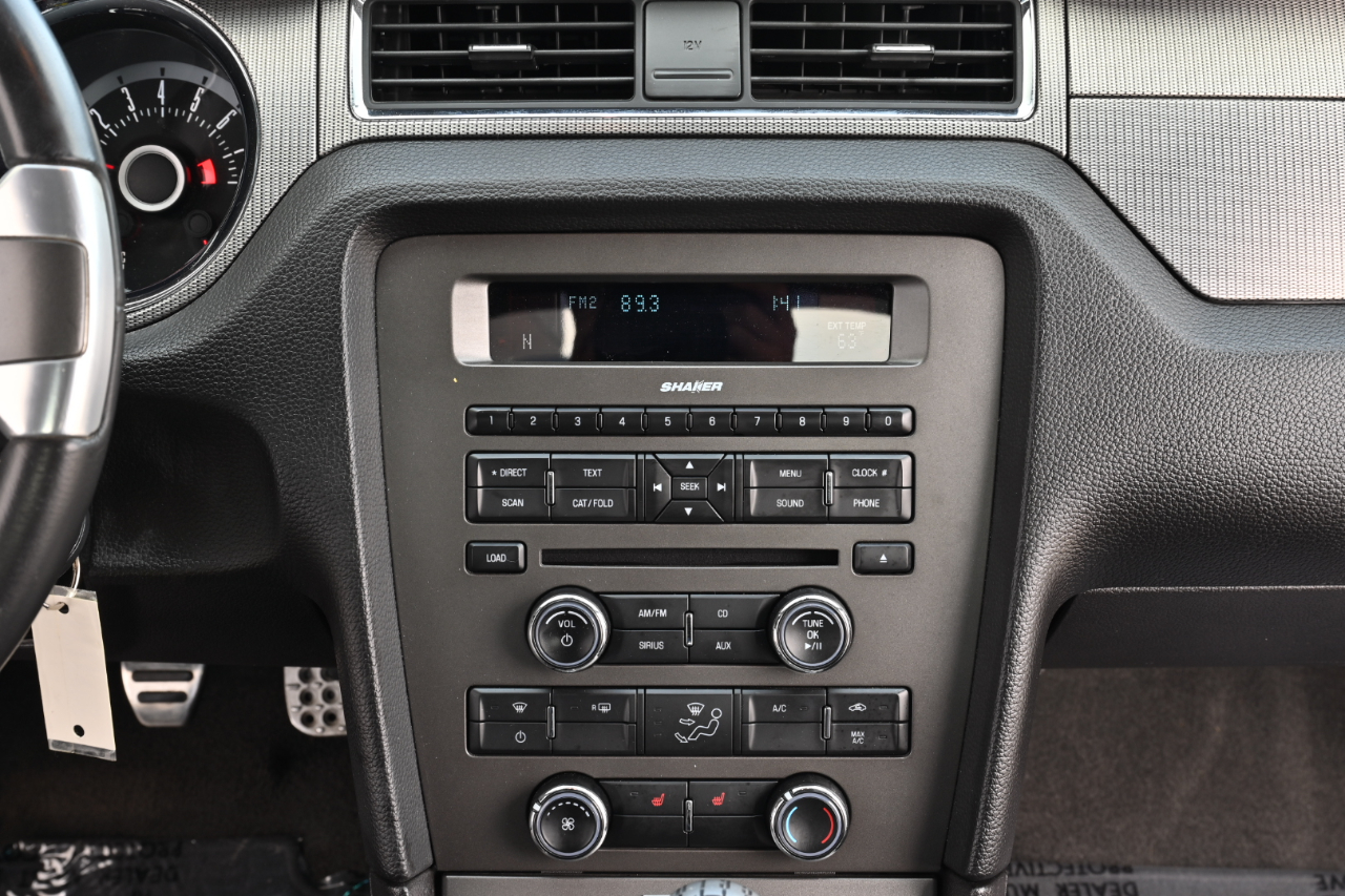 Ford Mustang GT Premium Coupe 2013