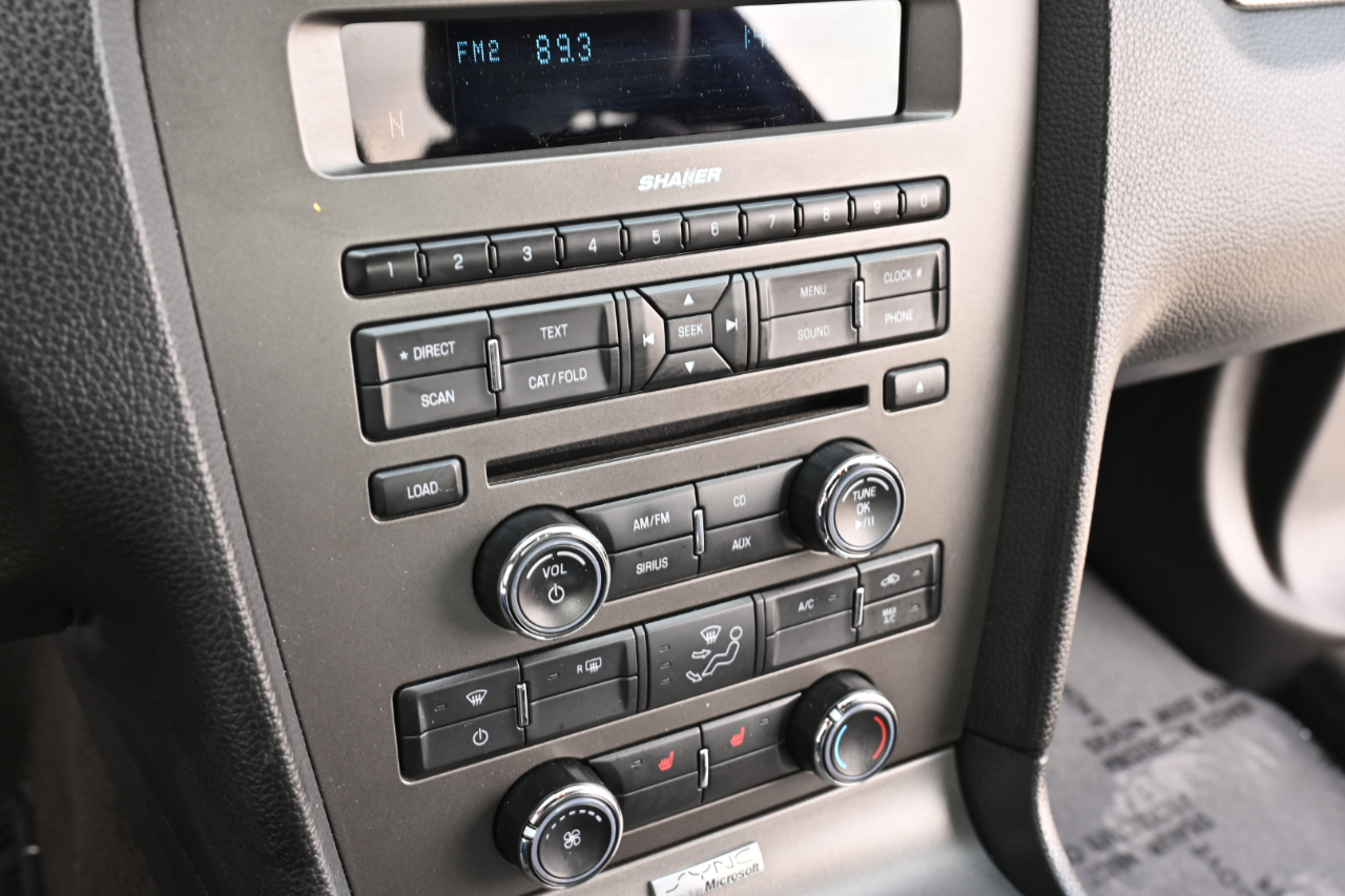 Ford Mustang GT Premium Coupe 2013