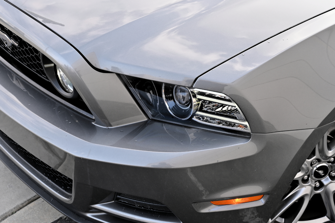 Ford Mustang GT Premium Coupe 2013