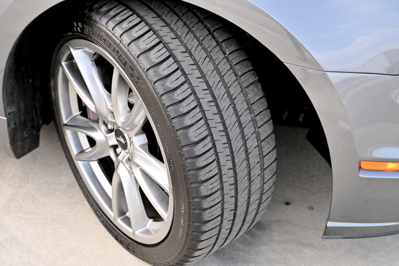 Ford Mustang GT Premium Coupe 2013