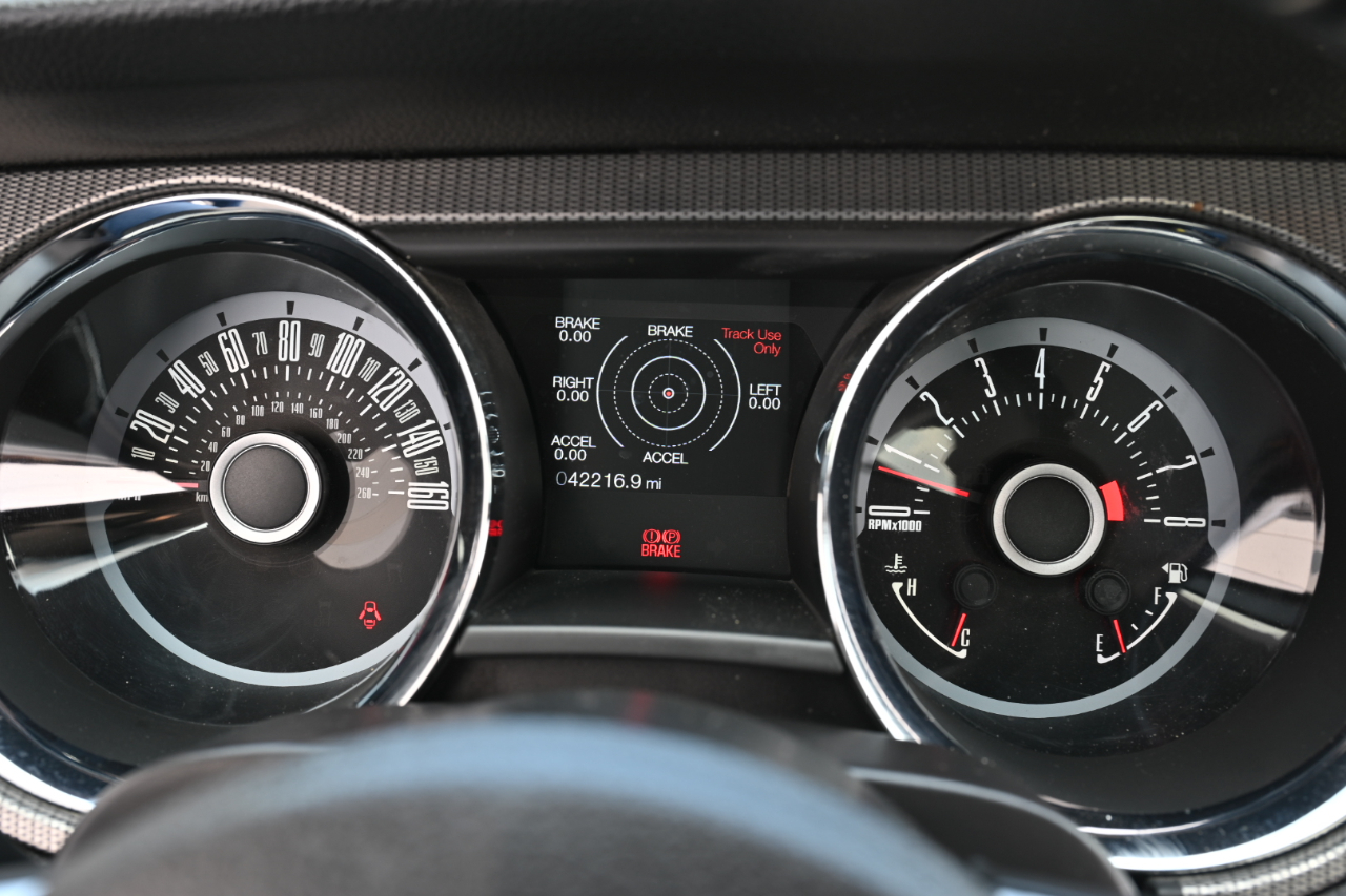 Ford Mustang GT Premium Coupe 2013