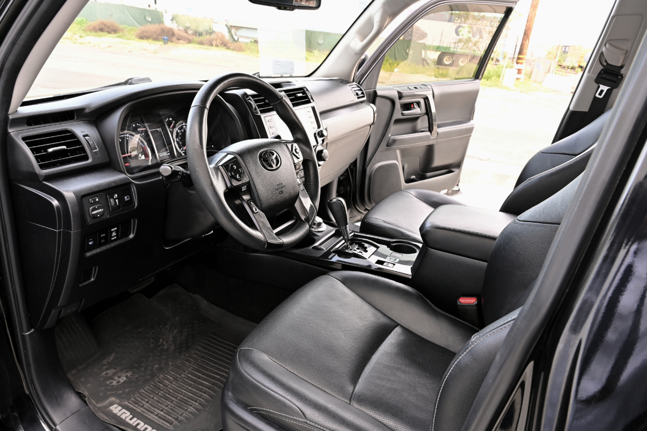 Toyota 4Runner Nightshade 4WD 2020