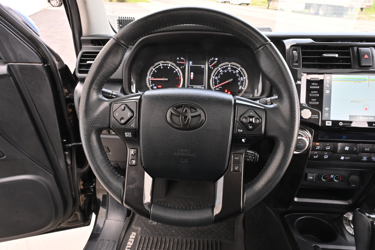 Toyota 4Runner Nightshade 4WD 2020