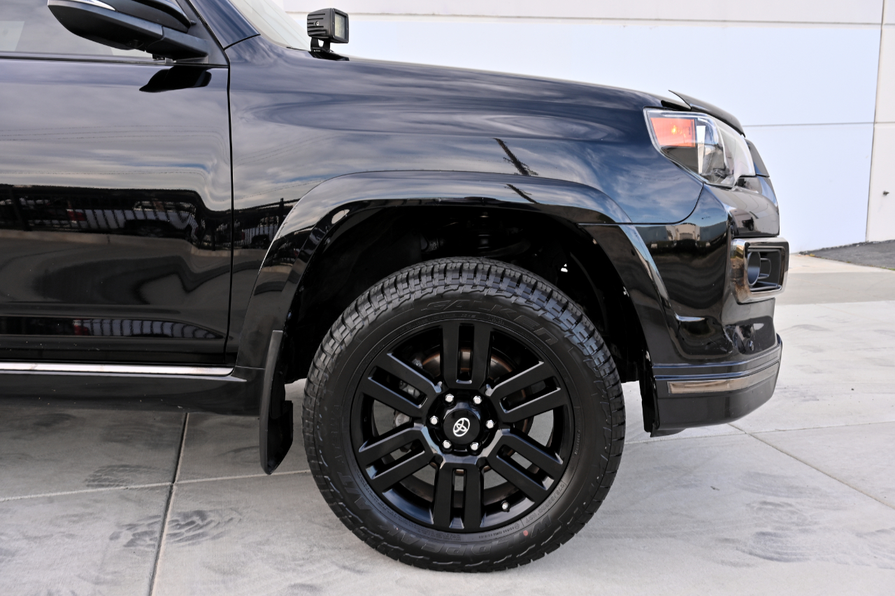 Toyota 4Runner Nightshade 4WD 2020