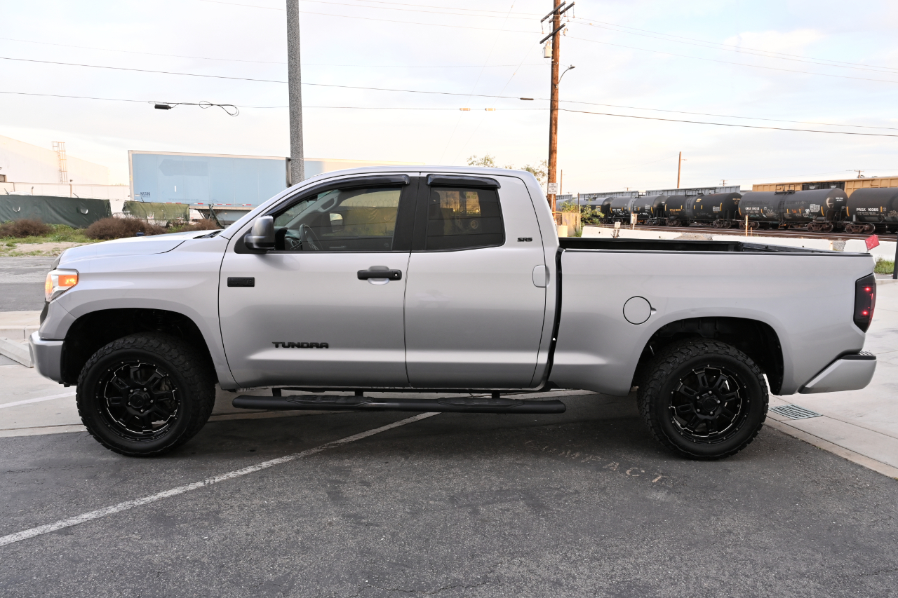 Toyota Tundra 4WD Truck  2015