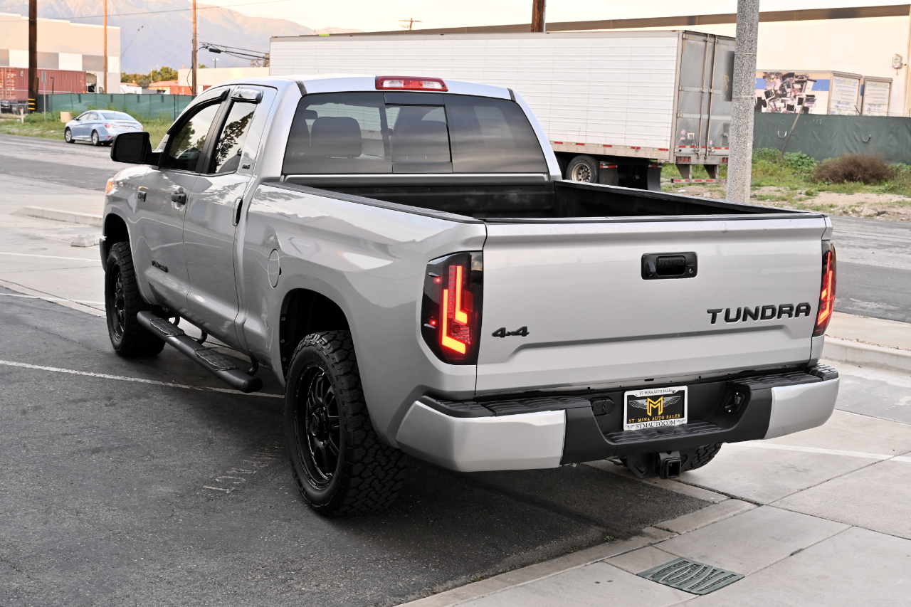 Toyota Tundra 4WD Truck  2015