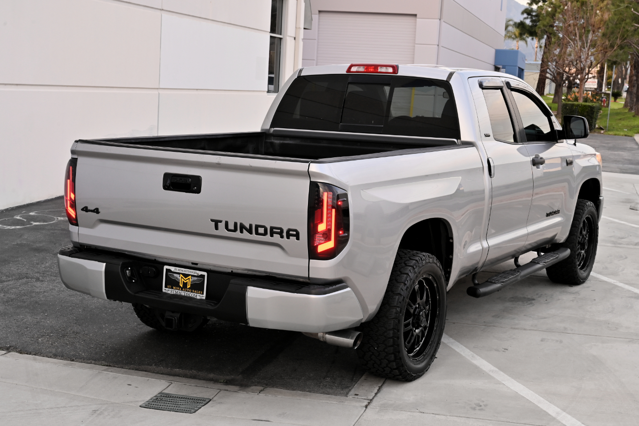 Toyota Tundra 4WD Truck  2015