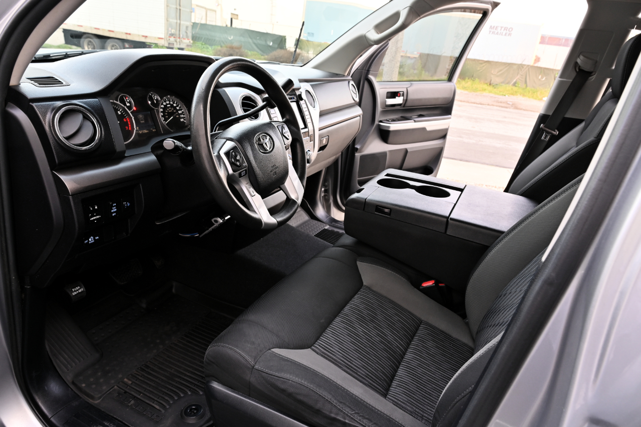 Toyota Tundra 4WD Truck  2015