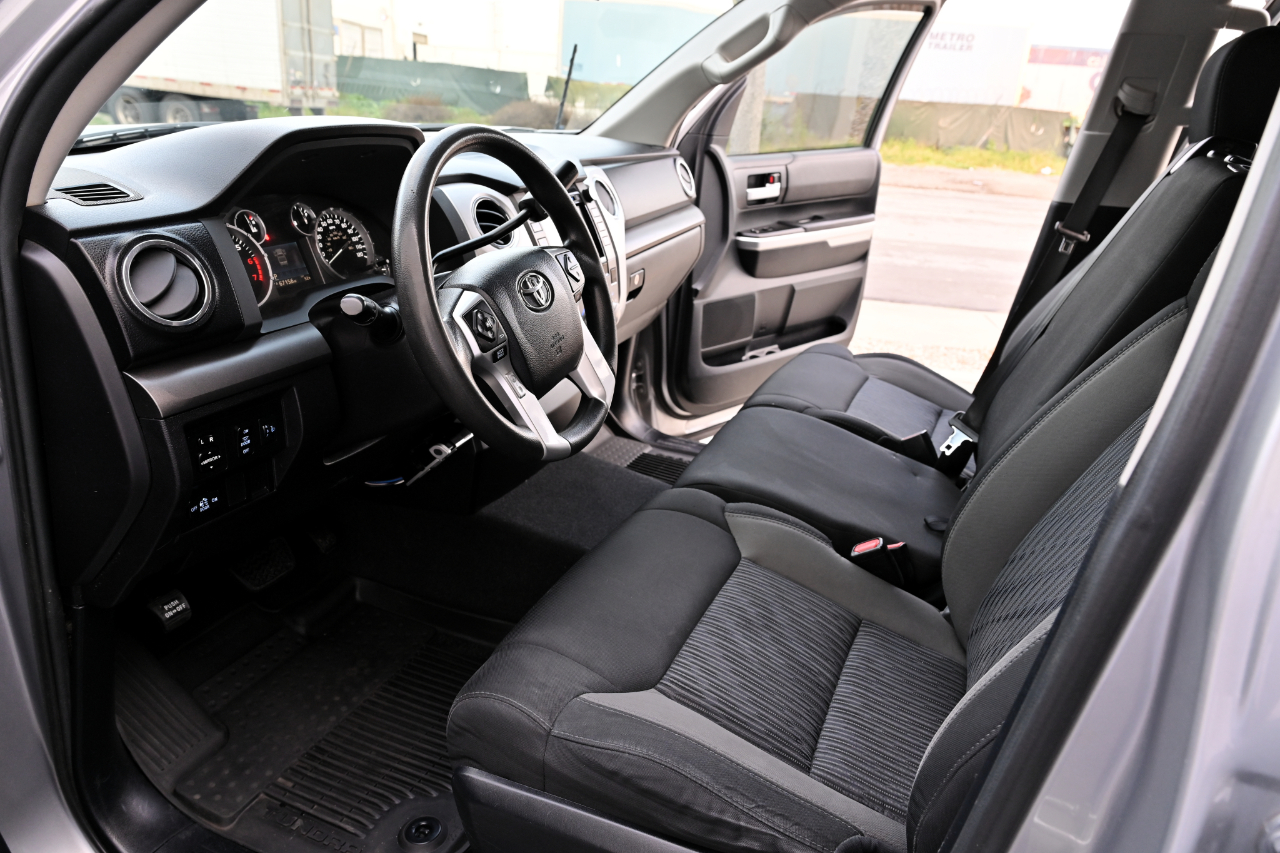 Toyota Tundra 4WD Truck  2015