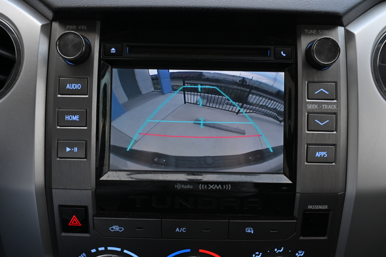 Toyota Tundra 4WD Truck  2015