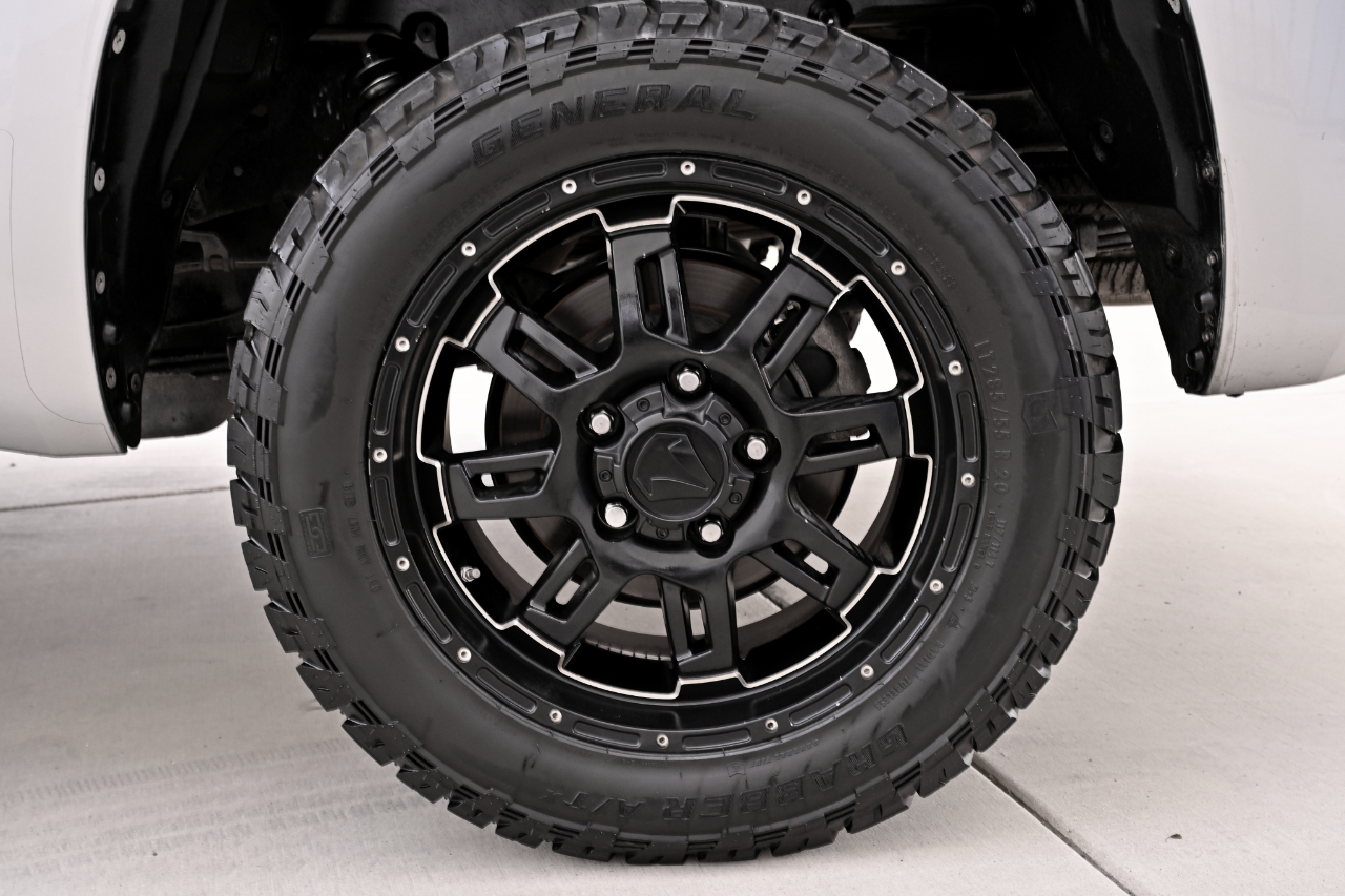 Toyota Tundra 4WD Truck  2015