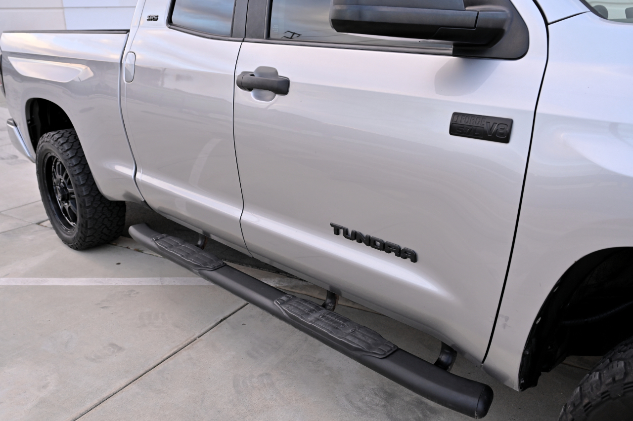 Toyota Tundra 4WD Truck  2015