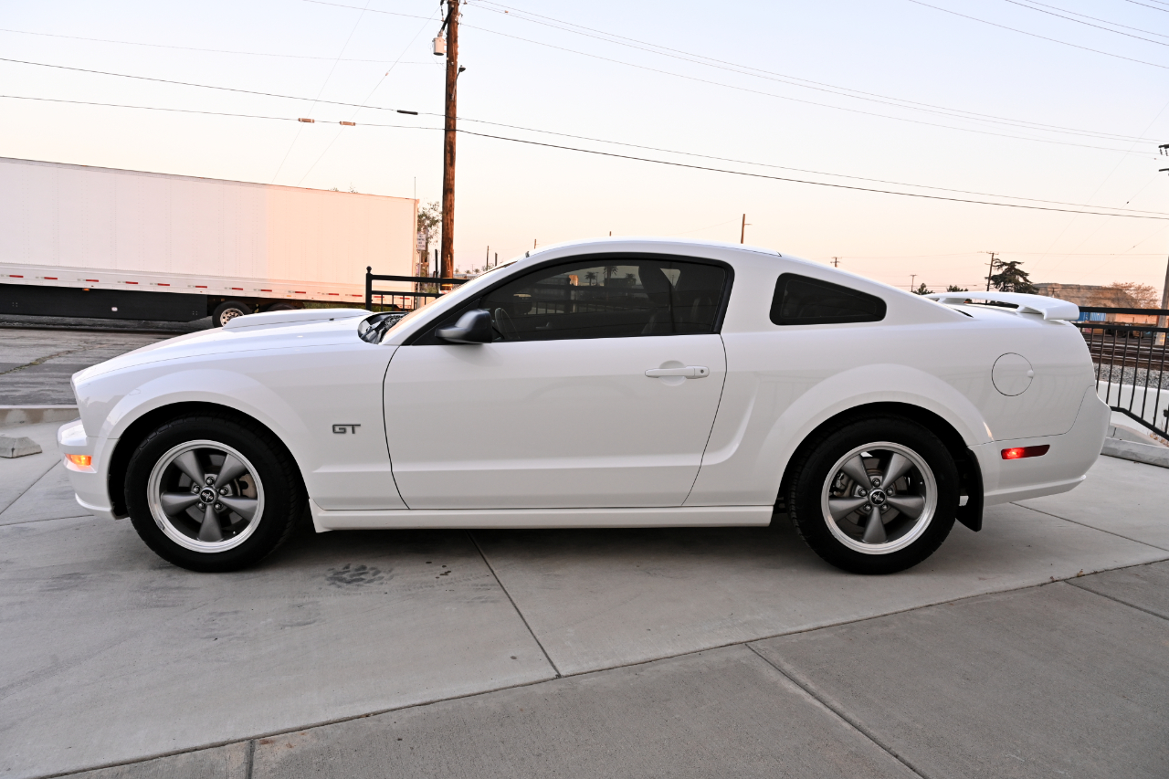 Ford Mustang GT Premium Coupe 2006