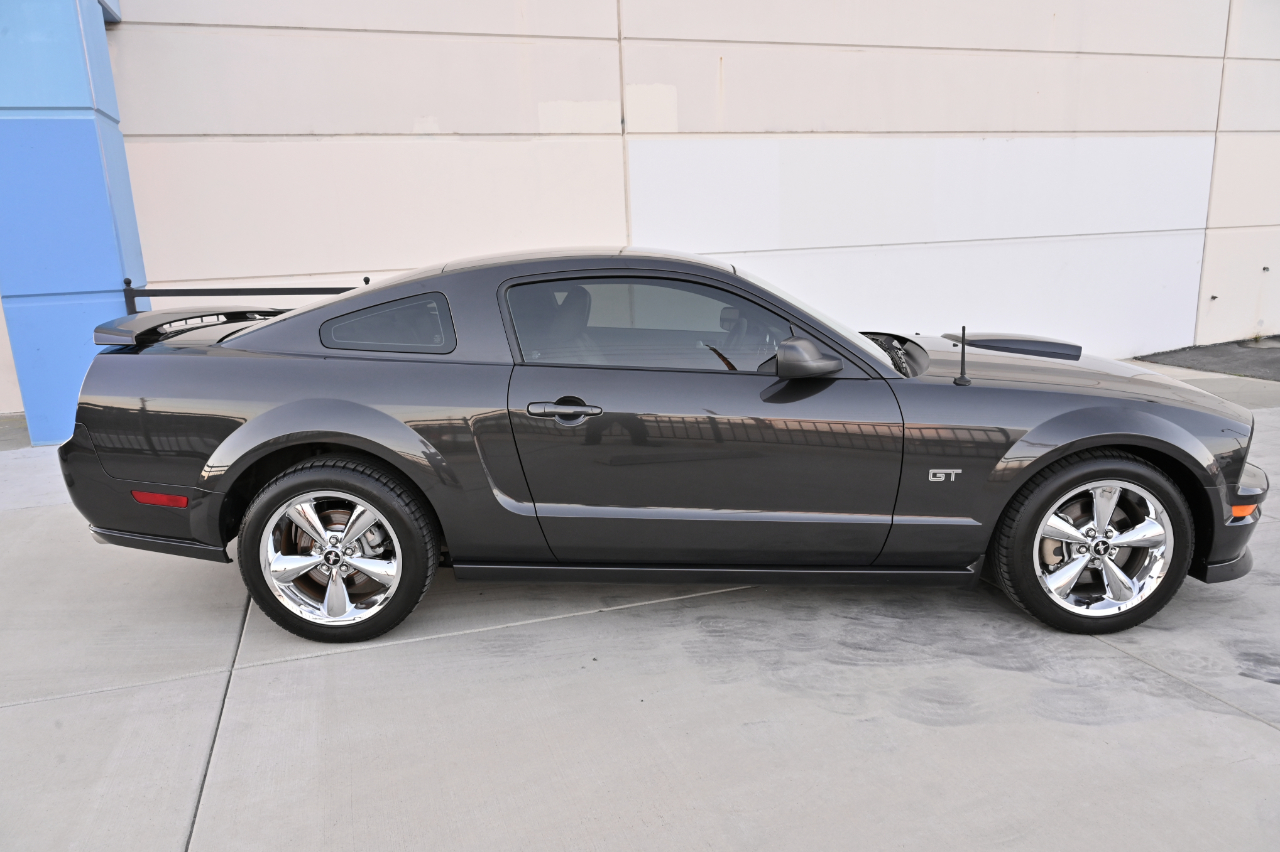 Ford Mustang  2008