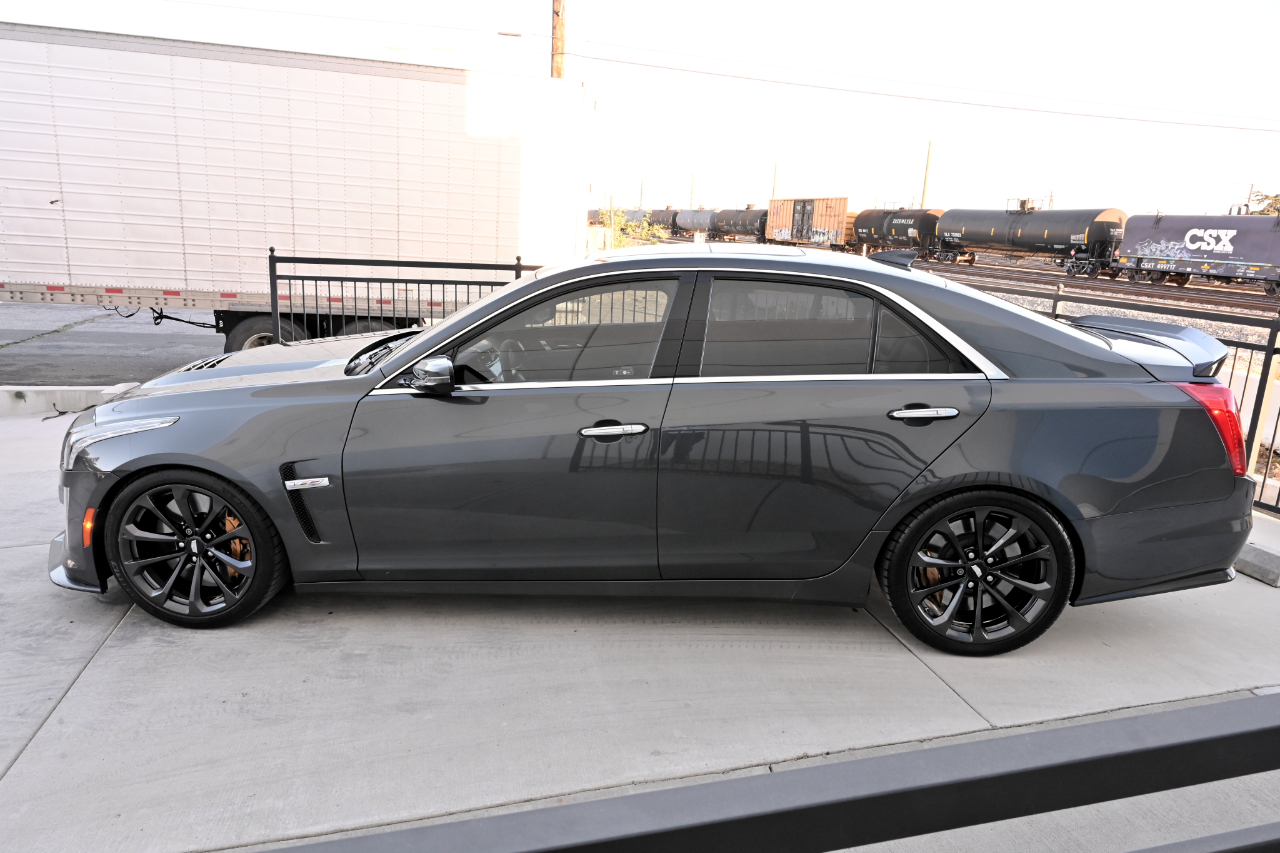 Cadillac CTS-V Sedan  2017