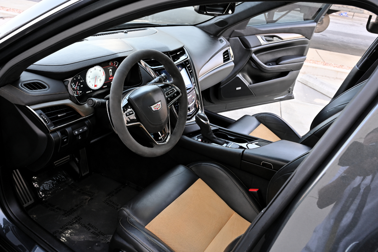 Cadillac CTS-V Sedan  2017