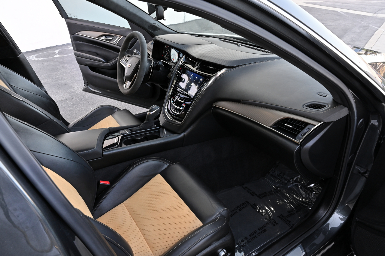 Cadillac CTS-V Sedan  2017