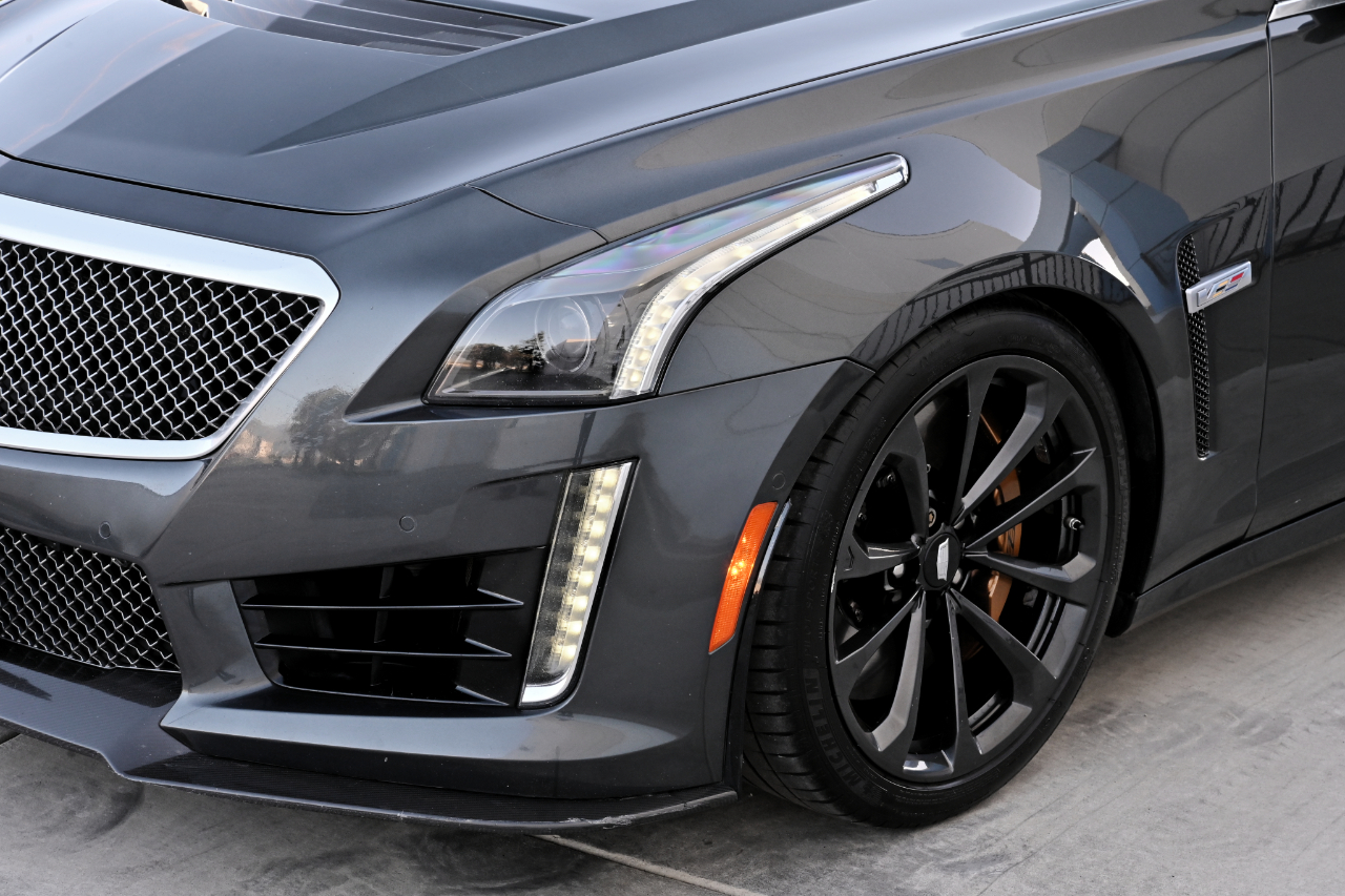 Cadillac CTS-V Sedan  2017